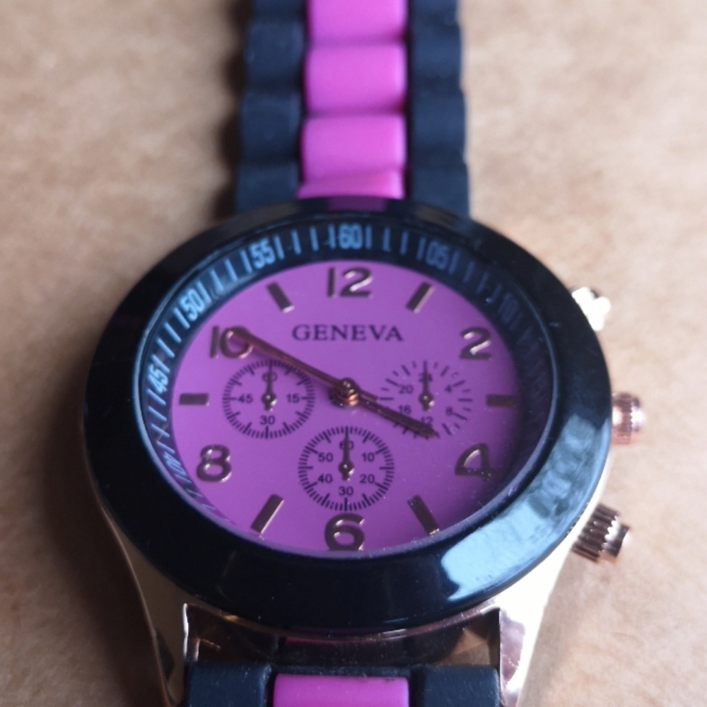 Watch - Picture 2 of 2